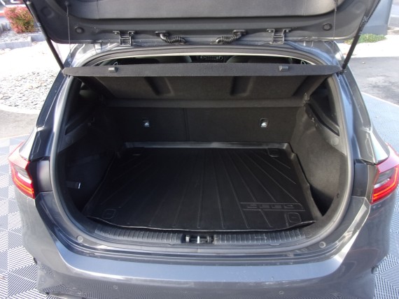 KIA CEE'D KIA CEE'D SW GRISE-004.jpg